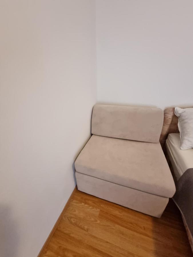 Apartments Lili บีโอกราดนาโมรู ภายนอก รูปภาพ