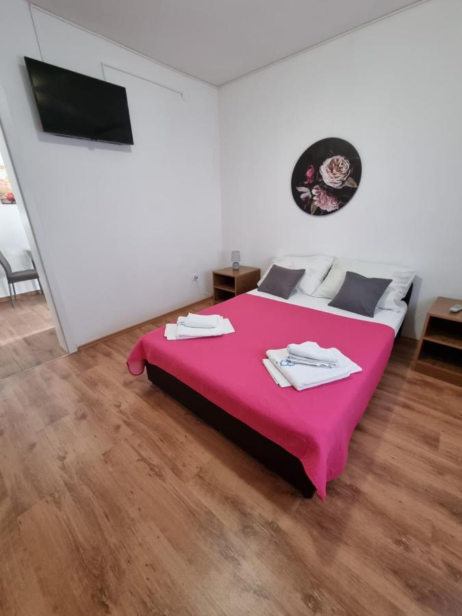 Apartments Lili บีโอกราดนาโมรู ภายนอก รูปภาพ