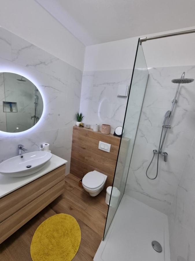 Apartments Lili บีโอกราดนาโมรู ภายนอก รูปภาพ
