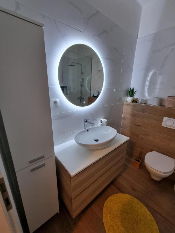 Apartments Lili บีโอกราดนาโมรู ภายนอก รูปภาพ